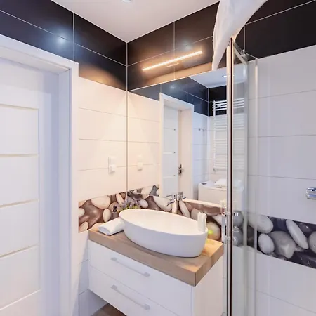 Baltyk Breeze By Bookinghost * Kołobrzeg